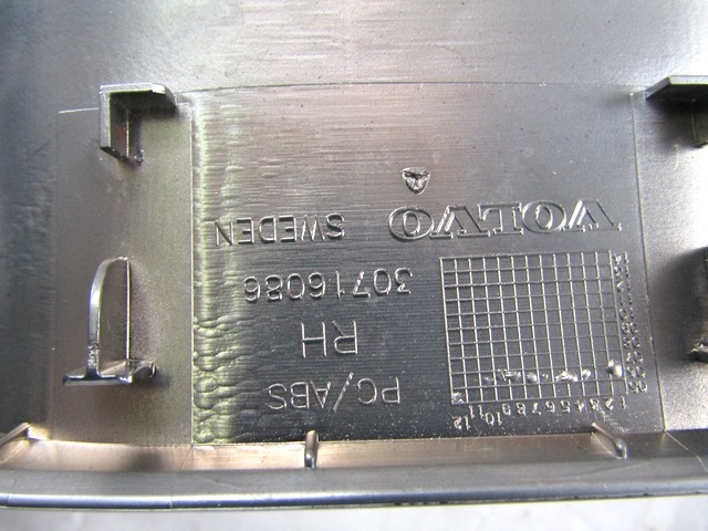 EL?MENTS GARNITURE PORTE  OEM N. 30716085 30716086 PI?CES DE VOITURE D'OCCASION VOLVO XC90 (2002 - 2014)DIESEL D?PLACEMENT. 24 ANN?E 2006