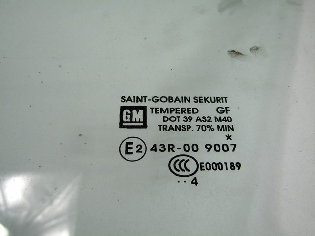 GLACE DE PORTE, AVANT GAUCHE OEM N. 13187799 PI?CES DE VOITURE D'OCCASION OPEL CORSA D (02/2011 - 2014) DIESEL D?PLACEMENT. 13 ANN?E 2014