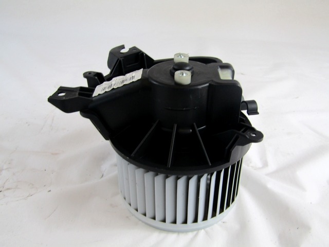 VENTILATEUR OEM N. 13335075 PI?CES DE VOITURE D'OCCASION OPEL CORSA D (02/2011 - 2014) BENZINA D?PLACEMENT. 12 ANN?E 2012