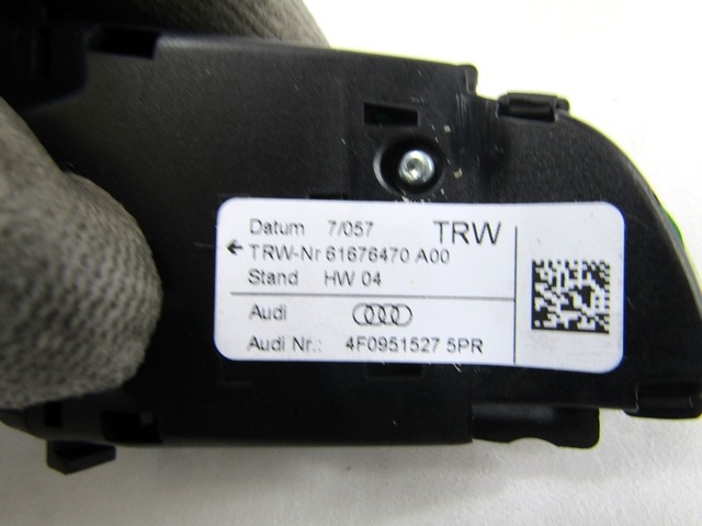 INTERRUPTEUR VOLANT MULTIFONCTIONS OEM N. 4F09515275PR 4F0951527L5PR PI?CES DE VOITURE D'OCCASION AUDI Q7 4L (2005 - 2015) DIESEL D?PLACEMENT. 30 ANN?E 2007