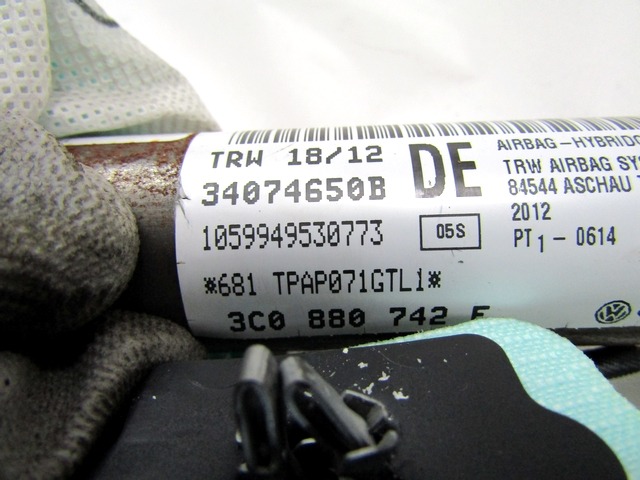 AIRBAG DE TETE DROIT  OEM N. 3C0880742F PI?CES DE VOITURE D'OCCASION VOLKSWAGEN PASSAT BER/SW (10/2010 - 2015)BENZINA/METANO D?PLACEMENT. 14 ANN?E 2012