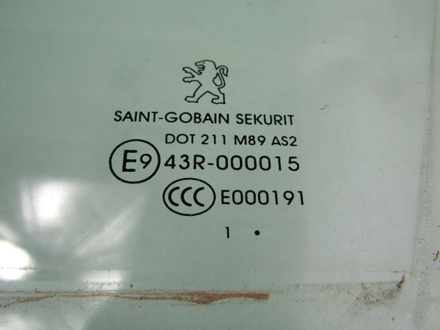 GLACE DE PORTE, AVANT GAUCHE OEM N. 9201J0 PI?CES DE VOITURE D'OCCASION PEUGEOT 207 / 207 CC WA WC WK (05/2009 - 2015) BENZINA D?PLACEMENT. 14 ANN?E 2012