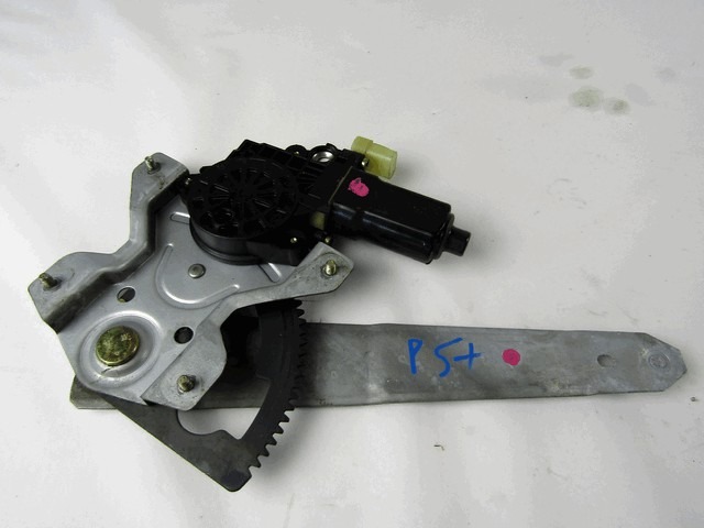 M?CANISME DE FEN?TRE DE PORTE ARRI?RE OEM N. 8340307010 PI?CES DE VOITURE D'OCCASION KIA PICANTO (2004 - 2008) BENZINA D?PLACEMENT. 10 ANN?E 2006