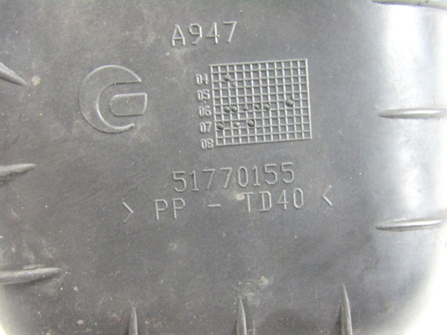 SILENCIEUX D'ADMISSION OEM N. 51770155 PI?CES DE VOITURE D'OCCASION ALFA ROMEO 159 939 BER/SW (2005 - 2013) DIESEL D?PLACEMENT. 19 ANN?E 2007