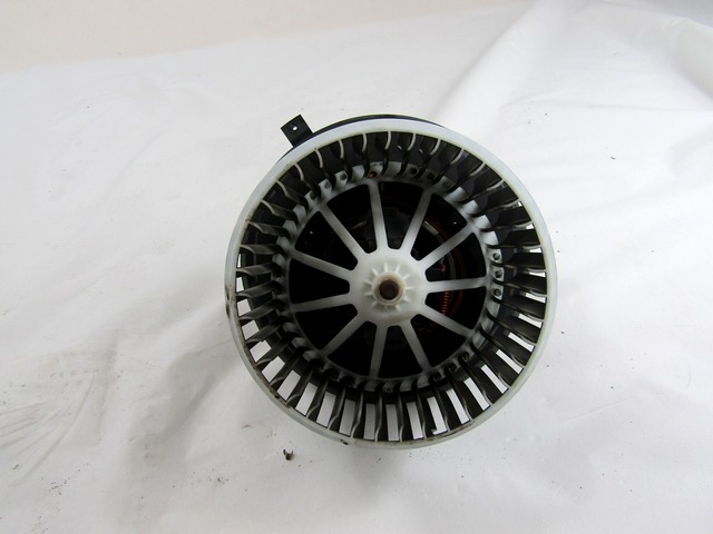 VENTILATEUR OEM N. 52407597 PI?CES DE VOITURE D'OCCASION ALFA ROMEO 159 939 BER/SW (2005 - 2013) DIESEL D?PLACEMENT. 19 ANN?E 2007