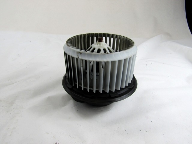 VENTILATEUR OEM N. 52407597 PI?CES DE VOITURE D'OCCASION ALFA ROMEO 159 939 BER/SW (2005 - 2013) DIESEL D?PLACEMENT. 19 ANN?E 2007