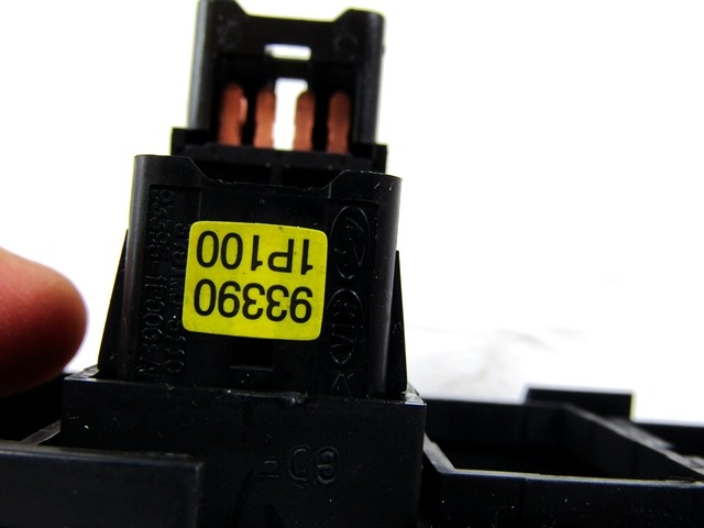 INTERRUPTEURS DIVERS OEM N. 93750-1P100 PI?CES DE VOITURE D'OCCASION KIA VENGA (DAL 2010)DIESEL D?PLACEMENT. 14 ANN?E 2012