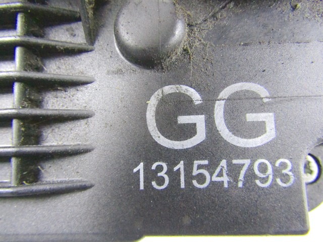 SERRURE CENTRALE PORTE ARRI?RE GAUCHE OEM N. 13154793 PI?CES DE VOITURE D'OCCASION OPEL MERIVA A (2003 - 2006) DIESEL D?PLACEMENT. 17 ANN?E 2003