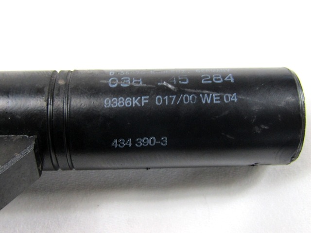 SUPPORT TENDEUR DE COURROIE MECANIQUE OEM N. 038903315C PI?CES DE VOITURE D'OCCASION AUDI A3 8L 8L1 3P/5P (1996 - 2000) DIESEL D?PLACEMENT. 19 ANN?E 2000