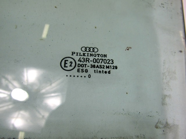 GLACE DE PORTE, AVANT GAUCHE OEM N. 8D0845201 PI?CES DE VOITURE D'OCCASION AUDI A4 B5 BER/SW (1994 - 12/2000) DIESEL D?PLACEMENT. 19 ANN?E 2000