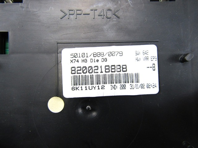 TABLEAU DE BORD OEM N. 8200218888 PI?CES DE VOITURE D'OCCASION RENAULT LAGUNA MK2 BER/SW (11/2000 - 12/2004) DIESEL D?PLACEMENT. 22 ANN?E 2002