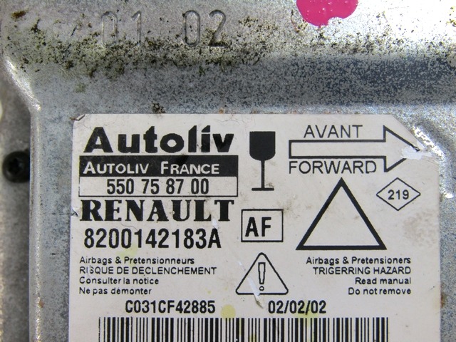 BO?TIER ?LECTRON. AIRBAG OEM N. 8200142183A PI?CES DE VOITURE D'OCCASION RENAULT LAGUNA MK2 BER/SW (11/2000 - 12/2004) DIESEL D?PLACEMENT. 22 ANN?E 2002