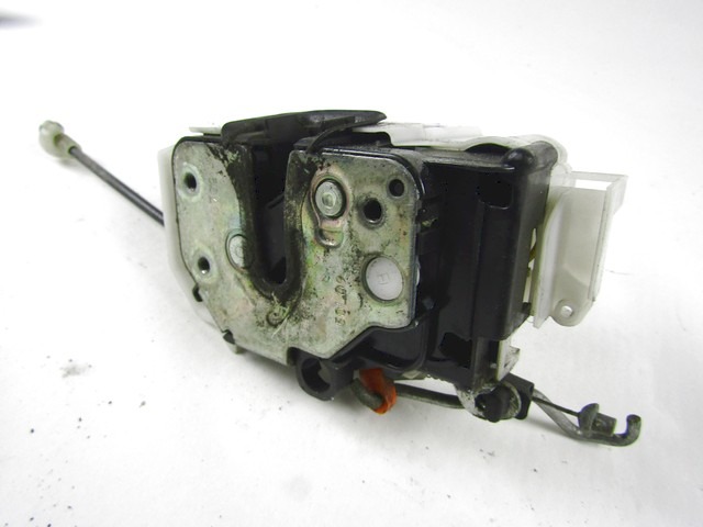 VERROUILLAGE CENTRAL DE LA PORTE AVANT GAUCHE OEM N. 9135HX PI?CES DE VOITURE D'OCCASION CITROEN NEMO (DAL 2008) DIESEL D?PLACEMENT. 14 ANN?E 2010