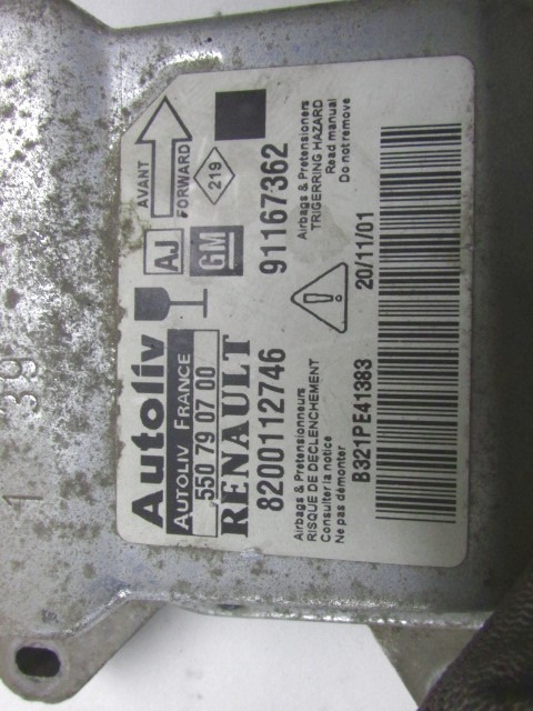 BO?TIER ?LECTRON. AIRBAG OEM N. 8200112746 PI?CES DE VOITURE D'OCCASION OPEL VIVARO (2001 - 2006) DIESEL D?PLACEMENT. 19 ANN?E 2002