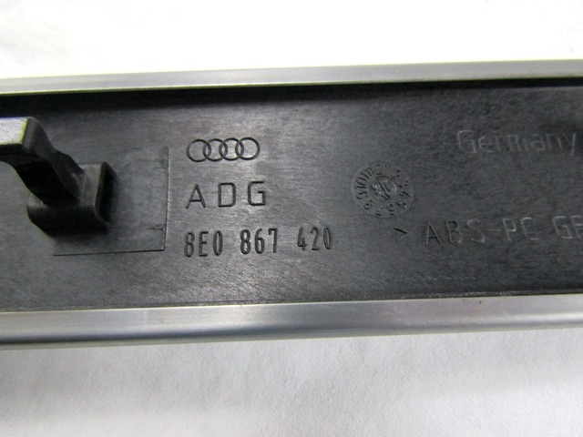 EL?MENTS GARNITURE PORTE  OEM N. 8E0867420 PI?CES DE VOITURE D'OCCASION AUDI A4 8EC 8ED 8HE B7 BER/SW/CABRIO (2004 - 2007) DIESEL D?PLACEMENT. 19 ANN?E 2006