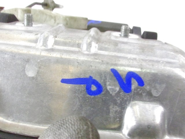 POIGN?E EXT?RIEURE ARRI?RE GAUCHE OEM N. 24443948 PI?CES DE VOITURE D'OCCASION OPEL ASTRA G 5P/3P/SW (1998 - 2003) DIESEL D?PLACEMENT. 17 ANN?E 2002