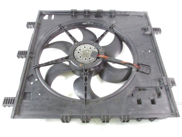 CADRE DE VENTILATEUR AVEC VENTILATEUR OEM N. 6385001993 PI?CES DE VOITURE D'OCCASION MERCEDES VITO W638 (01/1999 - 12/2003) DIESEL D?PLACEMENT. 22 ANN?E 2002