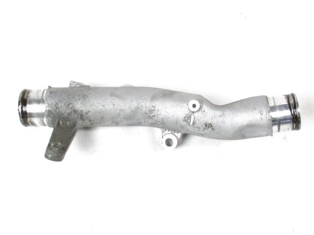 FLEXIBLE BAS DU RADIATEUR-POMPE LIQ.REF OEM N. 1736126020 PI?CES DE VOITURE D'OCCASION TOYOTA COROLLA VERSO (2004 - 2009) DIESEL D?PLACEMENT. 22 ANN?E 2006