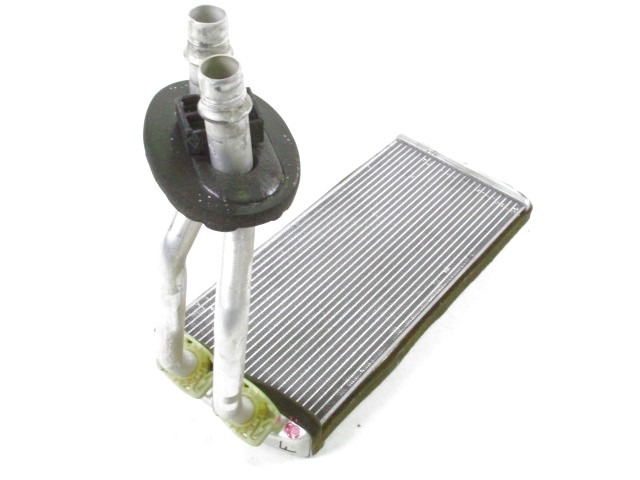 RADIATEUR DE CHAUFFAGE OEM N. 5E2210400 PI?CES DE VOITURE D'OCCASION PEUGEOT PARTNER/RANCH (2008 - 2010) DIESEL D?PLACEMENT. 16 ANN?E 2009