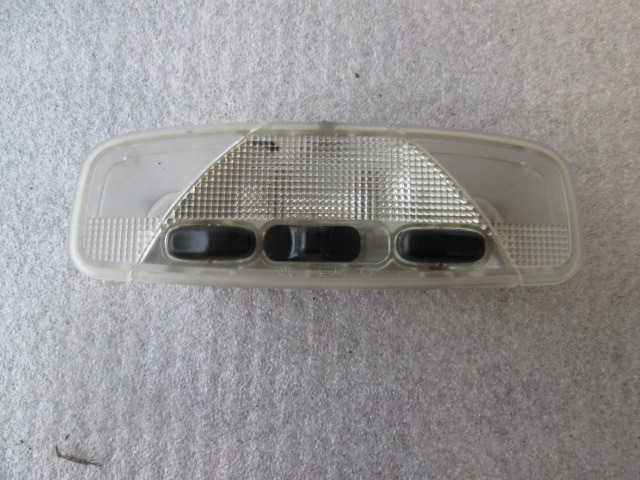 LAMPE DE LECTURE  OEM N. 2S6A-13K767AA PI?CES DE VOITURE D'OCCASION MAZDA 2 (2003 - 2007)BENZINA D?PLACEMENT. 12 ANN?E 2004