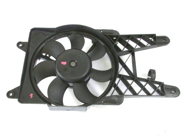 CADRE DE VENTILATEUR AVEC VENTILATEUR OEM N. 46558610 PI?CES DE VOITURE D'OCCASION FIAT SEICENTO 600 MK2 (1998 - 04/2005)BENZINA D?PLACEMENT. 11 ANN?E 2001