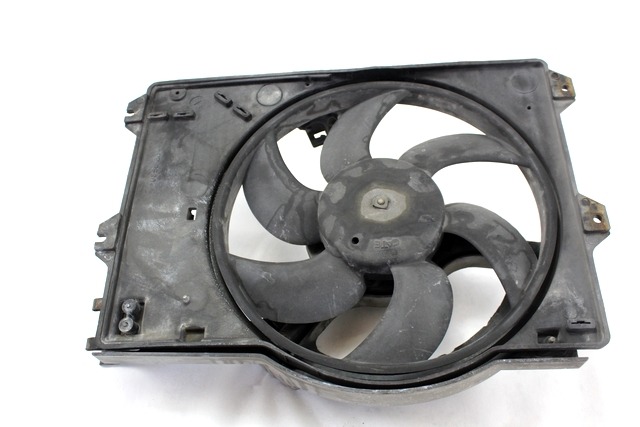 CADRE DE VENTILATEUR AVEC VENTILATEUR OEM N. PGF101140 PI?CES DE VOITURE D'OCCASION ROVER 200 (11/1995 - 12/1999)BENZINA D?PLACEMENT. 14 ANN?E 1997