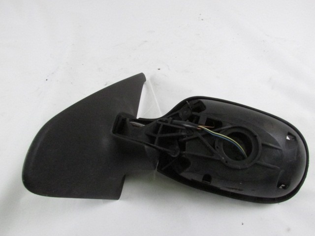 R?TROVISEURS EXT?RIEURS GAUCHE . OEM N. (D)7700435863 PI?CES DE VOITURE D'OCCASION RENAULT CLIO MK2 RESTYLING / CLIO STORIA (05/2001 - 2012) DIESEL D?PLACEMENT. 15 ANN?E 2003