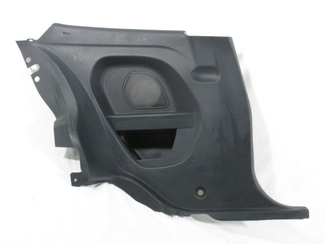 REV?TEMENT LAT?RAL ARRI?RE OEM N. 8A61-B31013-AEW PI?CES DE VOITURE D'OCCASION FORD FIESTA (09/2008 - 11/2012) DIESEL D?PLACEMENT. 14 ANN?E 2010