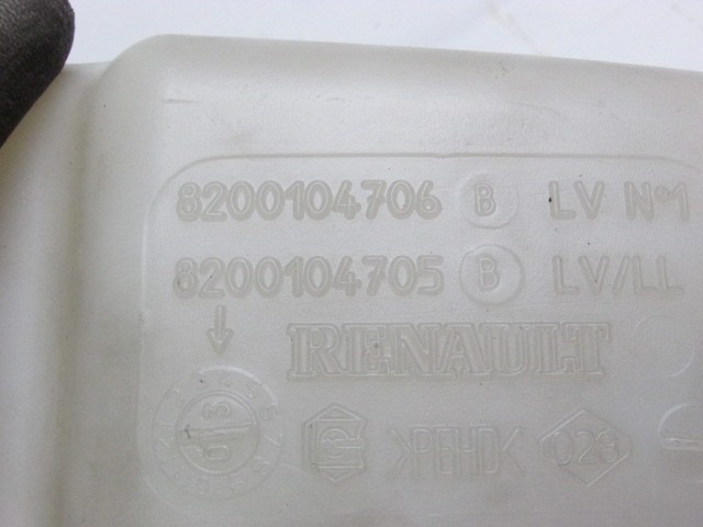 POT ? EAU OEM N. 8200104706 PI?CES DE VOITURE D'OCCASION RENAULT SCENIC/GRAND SCENIC (2003 - 2009) BENZINA D?PLACEMENT. 16 ANN?E 2007