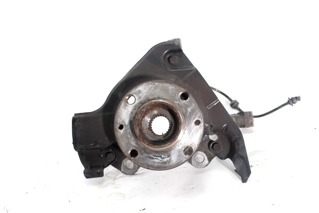 PALIER DE PIVOT GAUCHE / MOYEU DE ROUE ARRI?RE AVEC ROULEMENT AV OEM N. 50702487 PI?CES DE VOITURE D'OCCASION LANCIA Y YPSILON 843 (2006 - 2011) DIESEL D?PLACEMENT. 13 ANN?E 2011