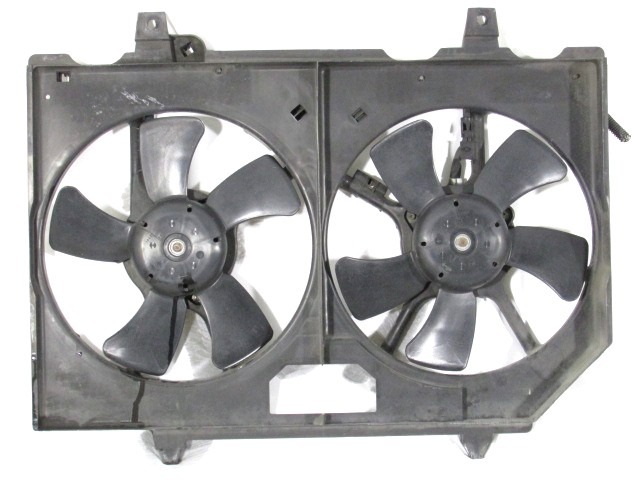 CADRE DE VENTILATEUR AVEC VENTILATEUR OEM N. 214818H83A PI?CES DE VOITURE D'OCCASION NISSAN X-TRAIL T 30 (2001-08/2007) DIESEL D?PLACEMENT. 22 ANN?E 2002