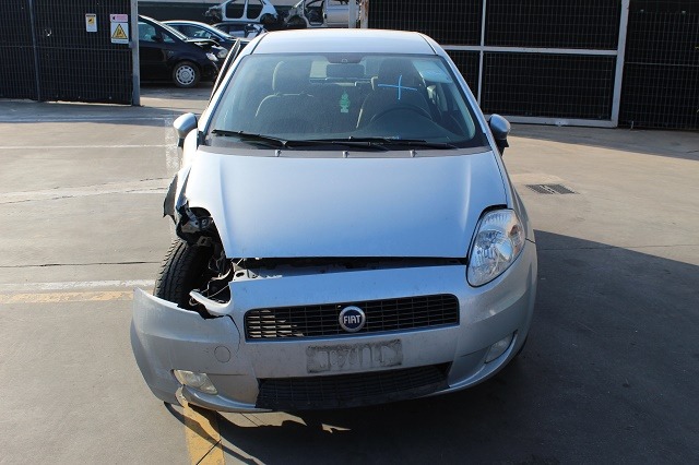 FIAT GRANDE PUNTO 1.2 B 48KW 5M 5P (2006) RICAMBI IN MAGAZZINO