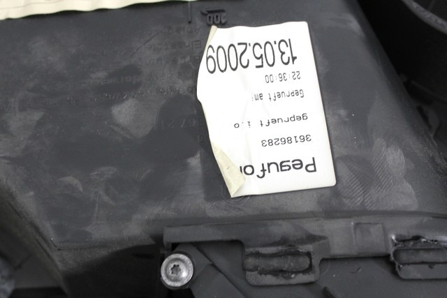 REV?TEMENT DE PORTE  OEM N. 31107 PANNELLO INTERNO PORTA POSTERIORE PI?CES DE VOITURE D'OCCASION VOLKSWAGEN PASSAT B6 3C BER/SW (2005 - 09/2010)  DIESEL D?PLACEMENT. 20 ANN?E 2009