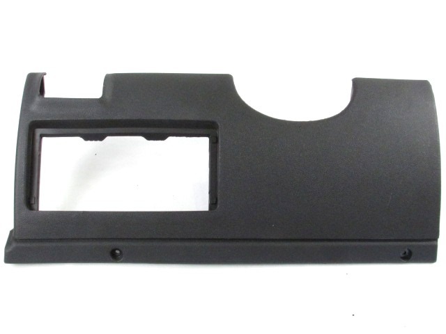 PI?CES ACCOL?E.PLANCHE BORD, PARTIE INF. OEM N. 09114391 PI?CES DE VOITURE D'OCCASION OPEL CORSA C (2004 - 10/2006) BENZINA D?PLACEMENT. 12 ANN?E 2005