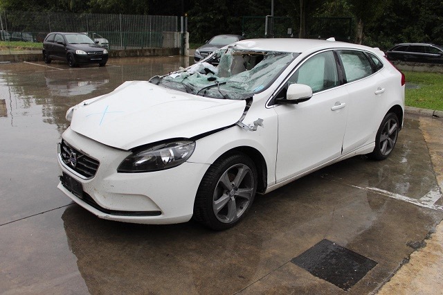 VOLVO V40 1.6 D 84KW 6M 5P (2012) RICAMBI IN MAGAZZINO