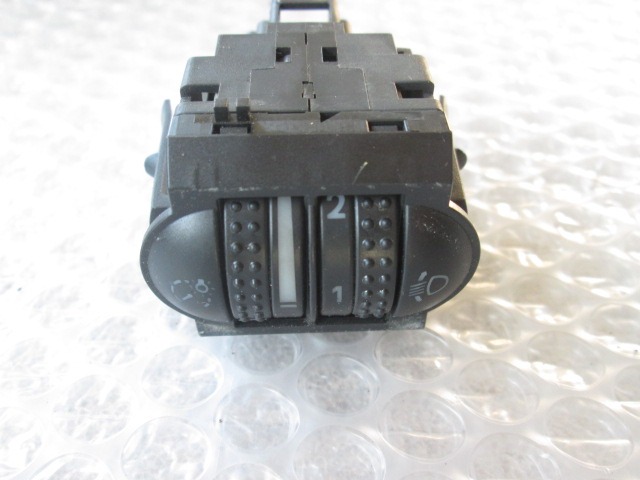 DISPOSITIF DE COMMANDE LUMI?RE OEM N. 6X0941333A PI?CES DE VOITURE D'OCCASION VOLKSWAGEN POLO (10/1999 - 04/2002)DIESEL D?PLACEMENT. 19 ANN?E 2000