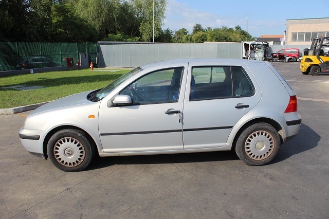 VOLKSWAGEN GOLF 4 1.6 B 74KW 5M 5P (1998) RICAMBI IN MAGAZZINO