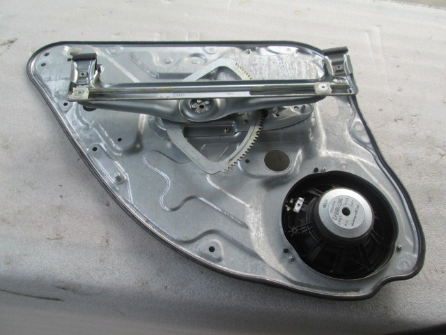 SYST?ME DE L?VE-VITRE ARRI?RE MANUEL OEM N. 1738643 PI?CES DE VOITURE D'OCCASION FORD FOCUS BER/SW (2005 - 2008) DIESEL D?PLACEMENT. 16 ANN?E 2007