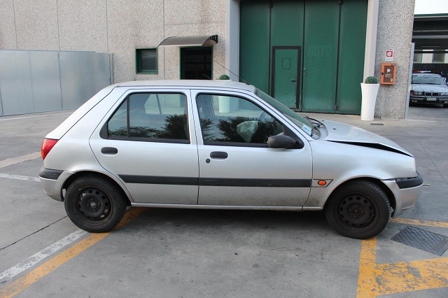 FORD FIESTA 1.8 D 55KW 5M 5P (2001) RICAMBI IN MAGAZZINO