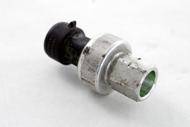 51768498 PRESSOSTATO SENSORE DI PRESSIONE IMPIANTO CLIMATIZZAZIONE CLIMA A/C ALFA ROMEO GIULIA 952 (2016) RICAMBIO USATO