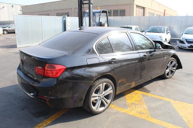 BMW 320D F30 2.0 D 135KW AUT 4P (2012) RICAMBI IN MAGAZZINO