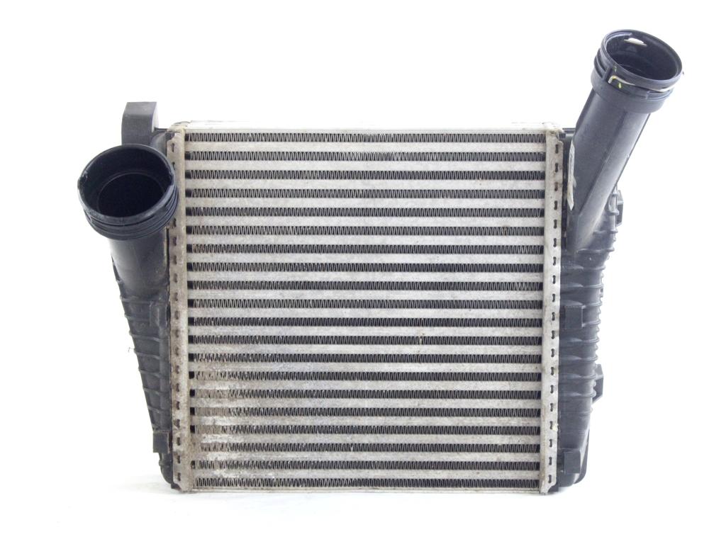 95811064010 RADIATORE INTERCOOLER SCAMBIATORE ARIA/ARIA PORSCHE CAYENNE (2016) RICAMBIO USATO 7L6145804A