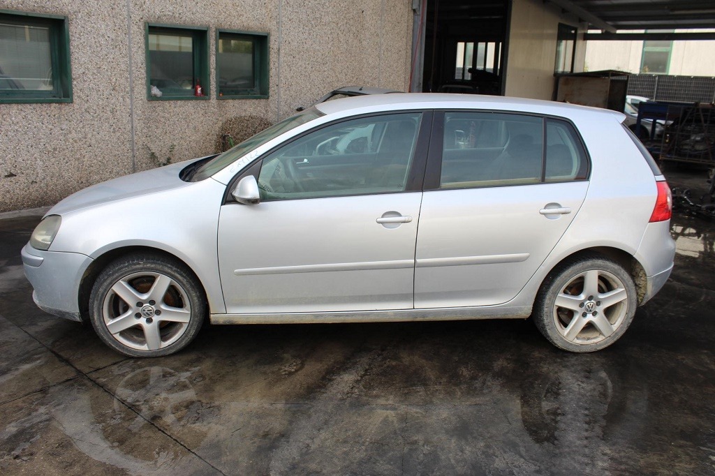 VOLKSWAGEN GOLF 5 2.0 D 103KW 6M 5P (2004) RICAMBI IN MAGAZZINO