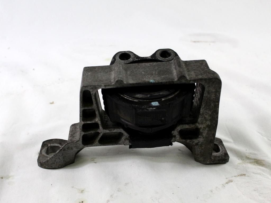 3M51-6F012-BG SUPPORTO MOTORE VOLVO C30 1.6 D 80KW 5M 3P (2007) RICAMBIO USATO