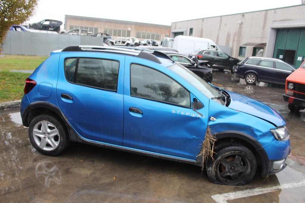 DACIA SANDERO STEPWAY 1.5 D 66KW 5M 5P (2014) RICAMBI IN MAGAZZINO