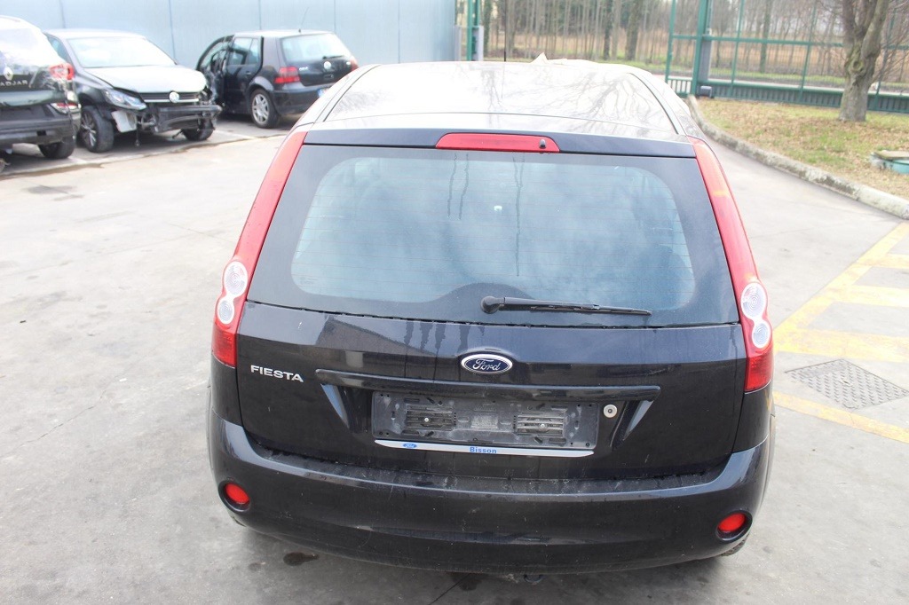 FORD FIESTA 1.2 B 55KW 5M 5P (2007) RICAMBI USATI AUTO IN PIAZZALE 