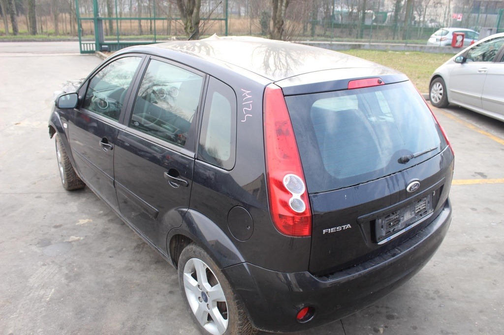 FORD FIESTA 1.2 B 55KW 5M 5P (2007) RICAMBI USATI AUTO IN PIAZZALE 