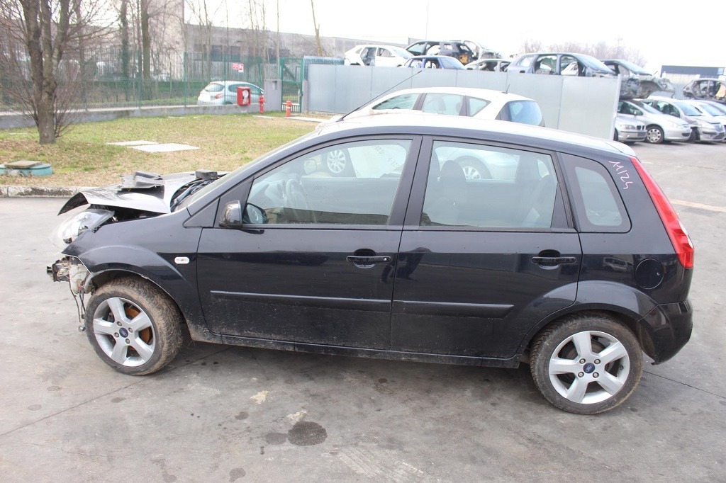 FORD FIESTA 1.2 B 55KW 5M 5P (2007) RICAMBI USATI AUTO IN PIAZZALE 