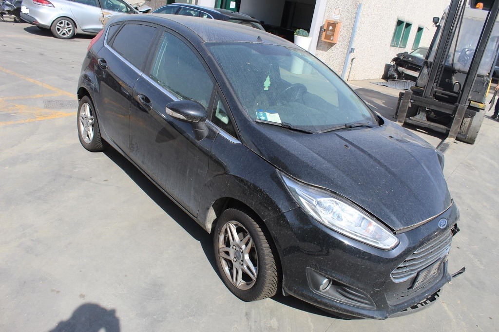 FORD FIESTA 1.4 G 71KW 5M 5P (2013) RICAMBI USATI AUTO IN PIAZZALE