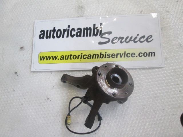 "PALIER DE PIVOT DROIT AVANT / MOYEU DE ROUE ARRI?RE AVEC ROULEMENT AV	 OEM N. 7700719140 PI?CES DE VOITURE D'OCCASION RENAULT CLIO MK2 RESTYLING / CLIO STORIA (05/2001 - 2012) BENZINA D?PLACEMENT. 12 ANN?E 2004"